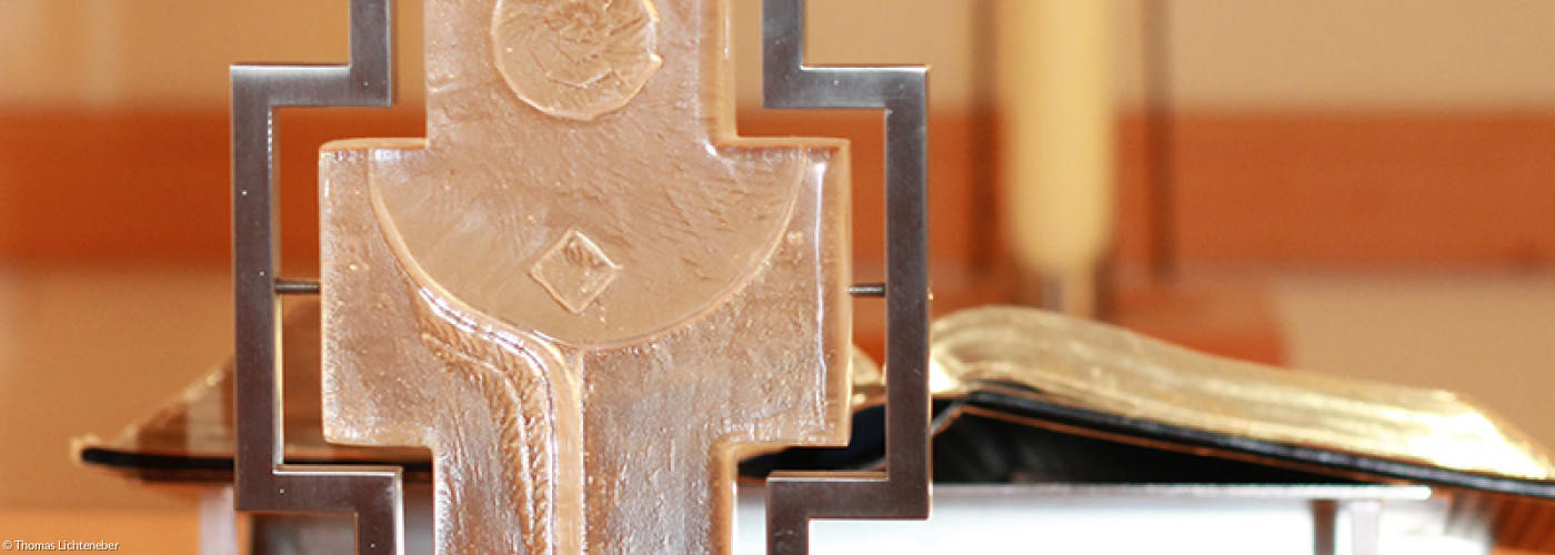 Altarkreuz der Christuskirche in Garmisch