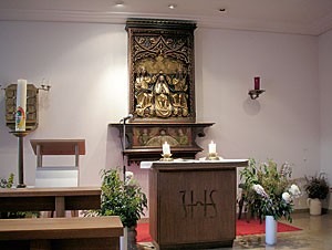 Altarraum der Krankenhauskapelle in Weilheim